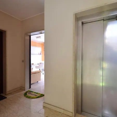 Modern In - 50 M² With Balcony