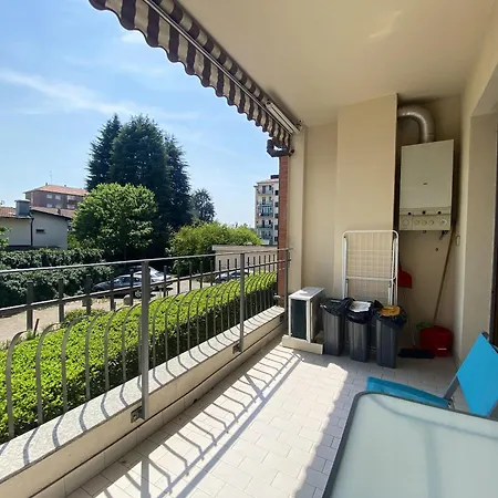 Modern In - 50 M² With Balcony * Vercelli