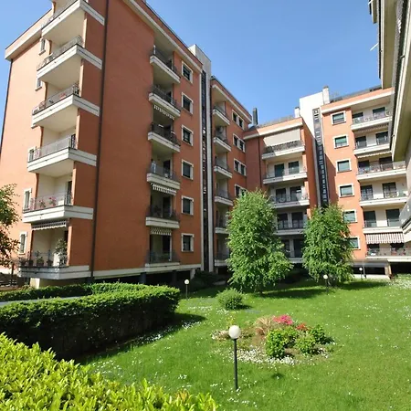 Апартаменты Modern In - 50 M² With Balcony Верчелли